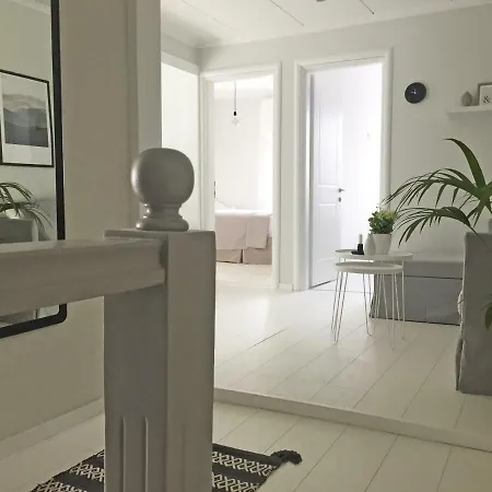 Nearby House Διαμέρισμα