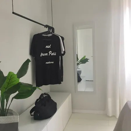 Nearby House * Λιμένας